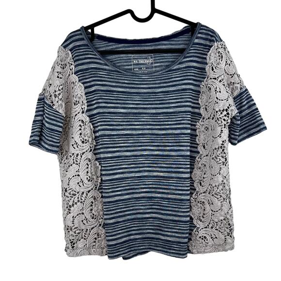 Free People Oversized Blue Striped Battenburg Lace Inset Top Size Small - Picture 3 of 8